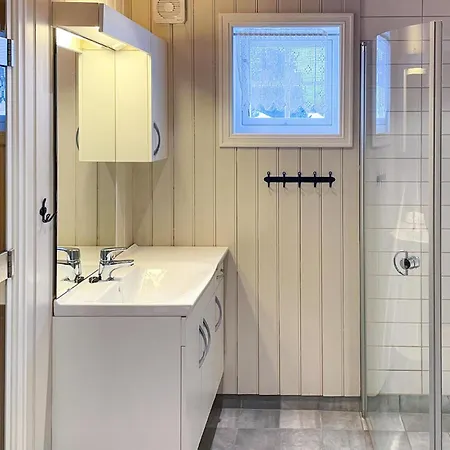 Holiday home 4 Bedroom Stunning In *