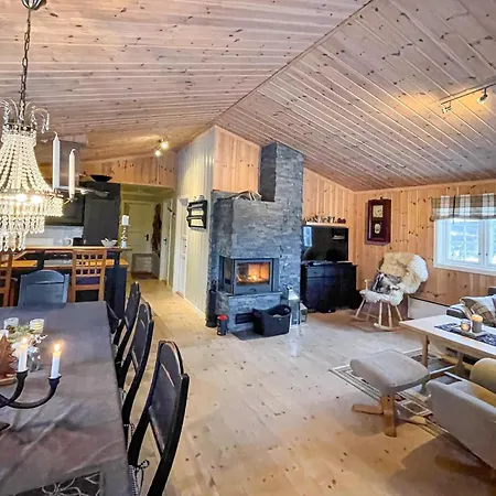 Holiday home 4 Bedroom Stunning In