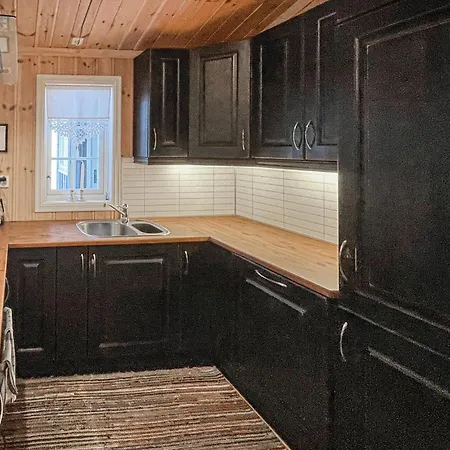 4 Bedroom Stunning In Holiday home